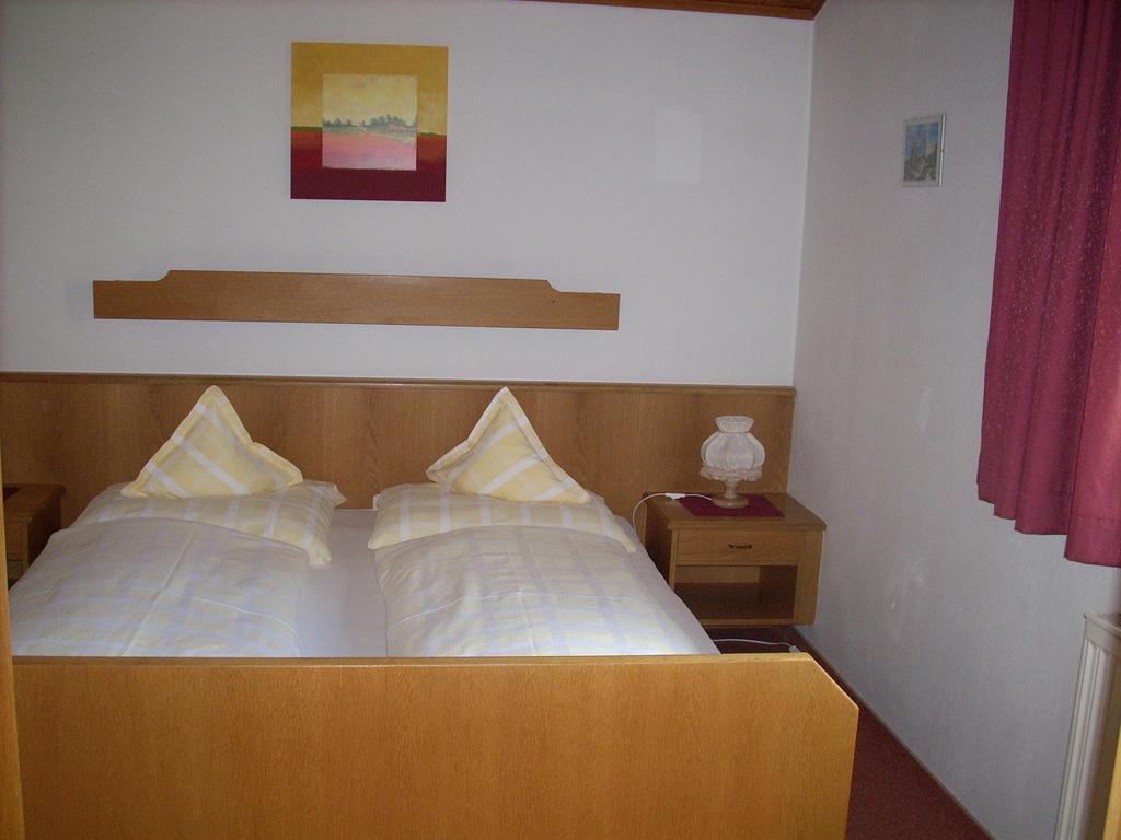 Haus Puit Mandarfen Pitztal Apartment Sankt Leonhard im Pitztal Bilik gambar